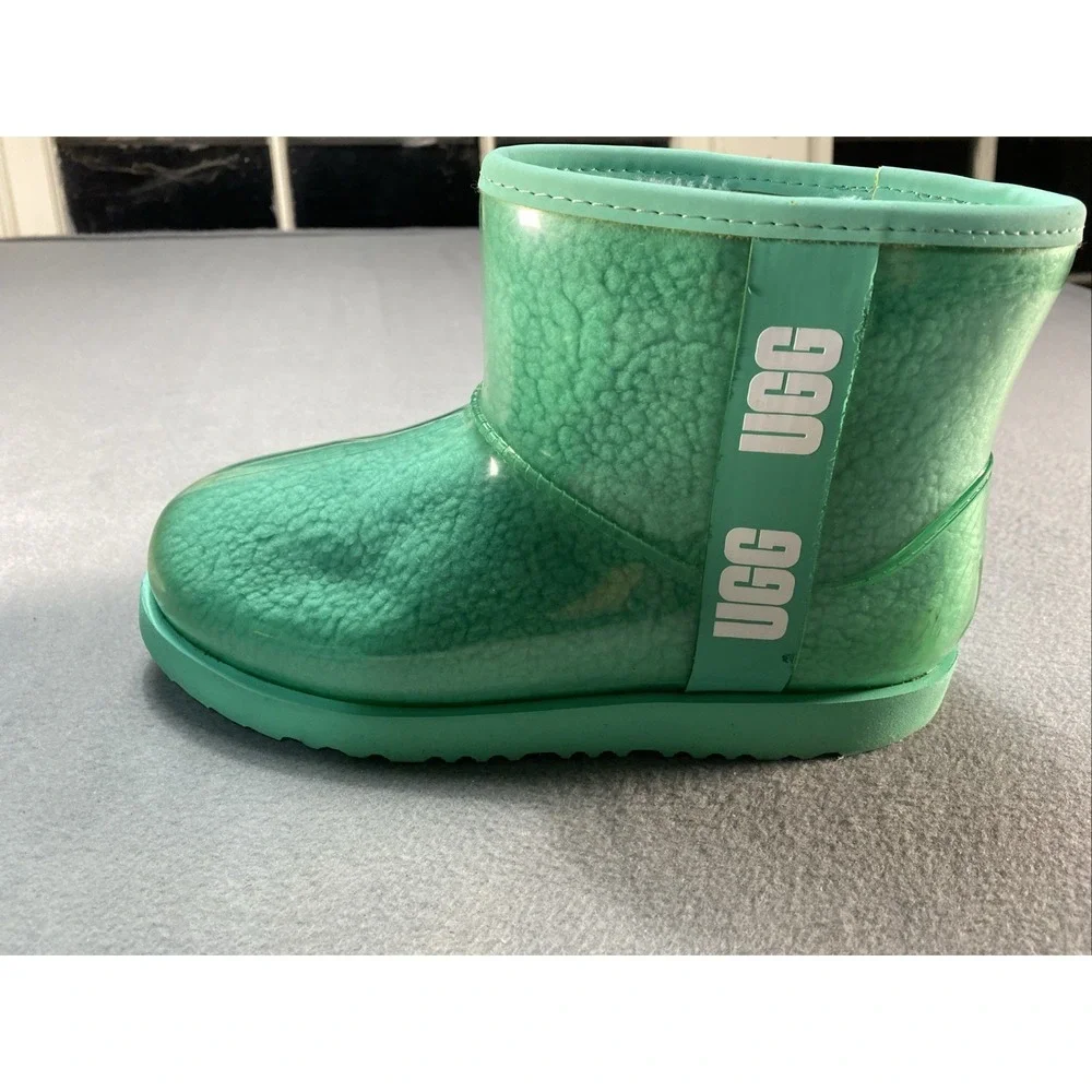 UGG Classic Green Clear Mini Boot Sherpa Lined Warm Logo Size 6‎ Waterproof